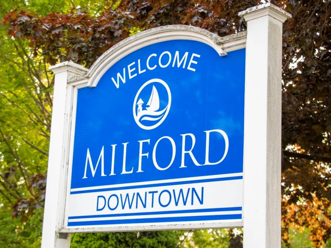 Welcome to Milford Downtown sign